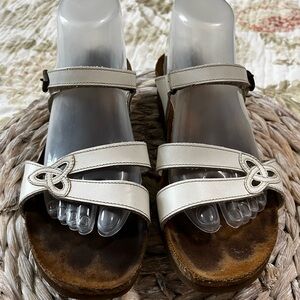 Naot White‎ Leather Slip On Strappy Sandals Size 41/L10 Made in Israel